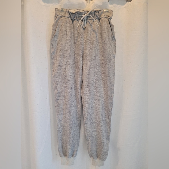 Lululemon Stretch High-Rise Joggers, Color LinearTempo Jacquard Silver Sz 6 - Picture 3 of 14